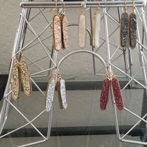 3/$30♥️ Fashion Dangling Quartz Earrings